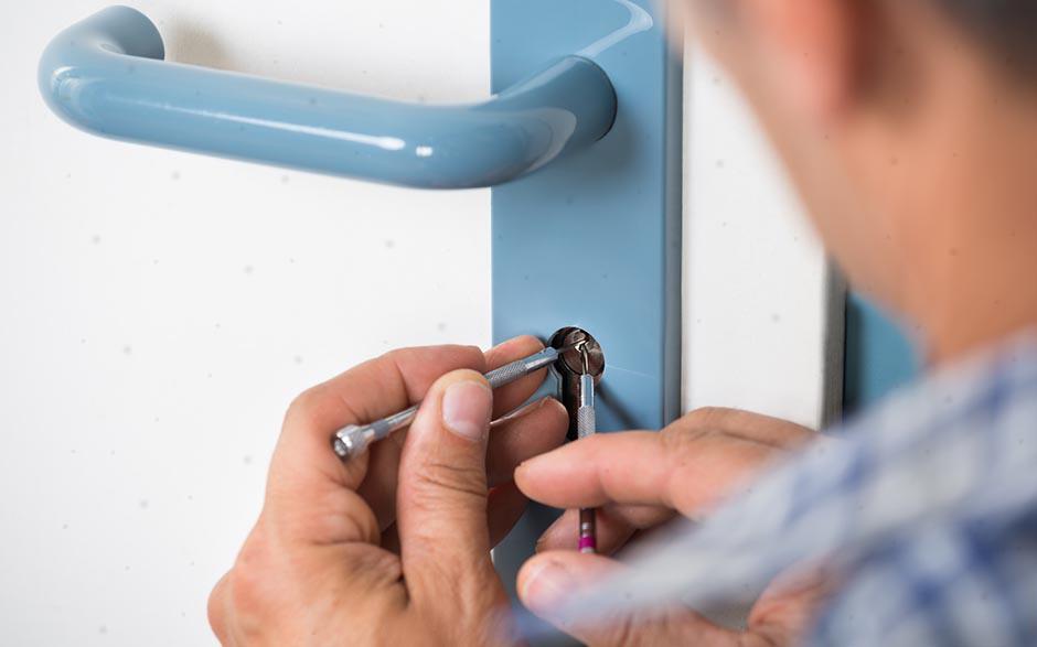 serrurier porte claquée Jouy-en-Josas